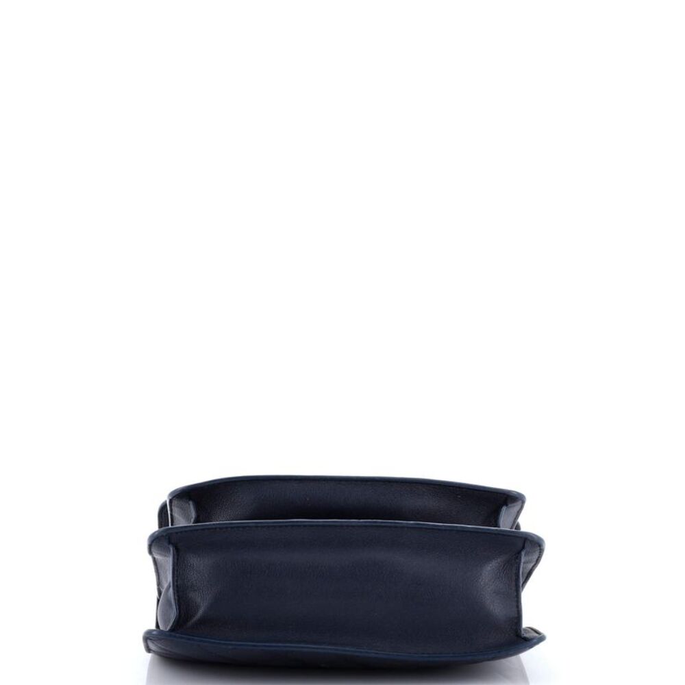 CHANEL Navy Quilted Leather Shoulder Bag with Silver Hardware - Picture 4 of 8